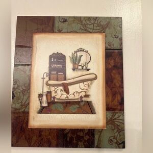 2 cute pictures used in bathroom